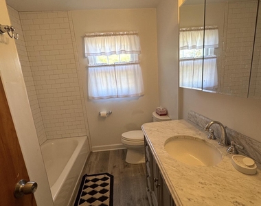 33 Parker Road - Photo Thumbnail 8