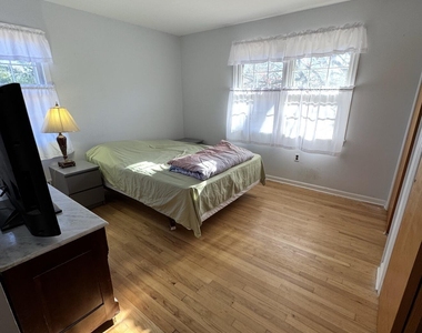 33 Parker Road - Photo Thumbnail 10