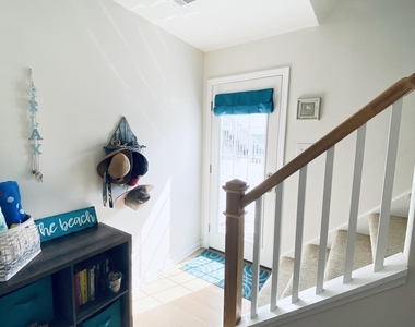 1402 C Street - Photo Thumbnail 15