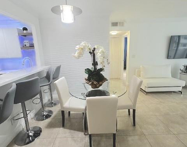 3140 S Ocean Drive - Photo Thumbnail 8