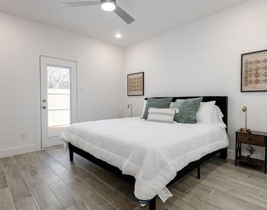 709 Fuller - Photo Thumbnail 12