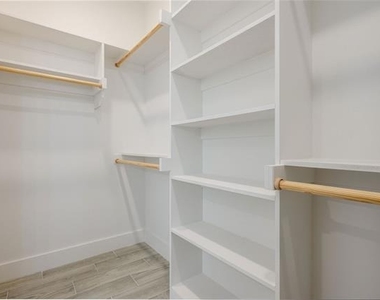 709 Fuller - Photo Thumbnail 19