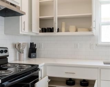 709 Fuller - Photo Thumbnail 11
