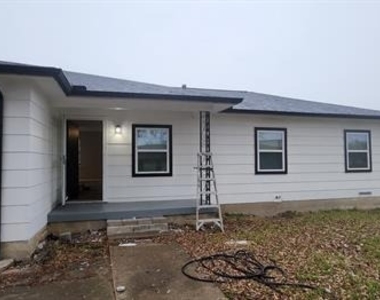 1227 Westmoreland Drive - Photo Thumbnail 1