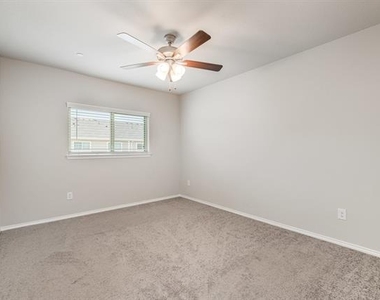 2216 Canongate Drive - Photo Thumbnail 6