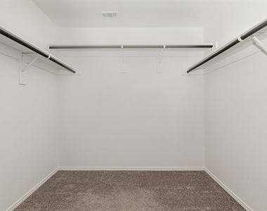 2216 Canongate Drive - Photo Thumbnail 10
