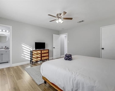 5112 Arbor Glen Road - Photo Thumbnail 20
