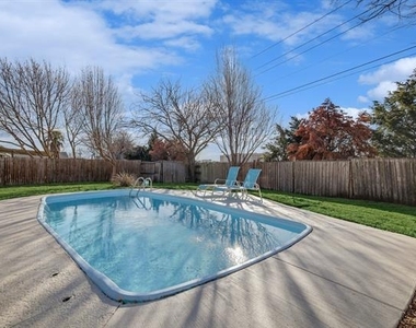 5112 Arbor Glen Road - Photo Thumbnail 30