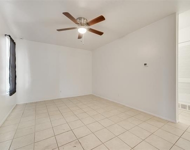 506 N Elm Street - Photo Thumbnail 6