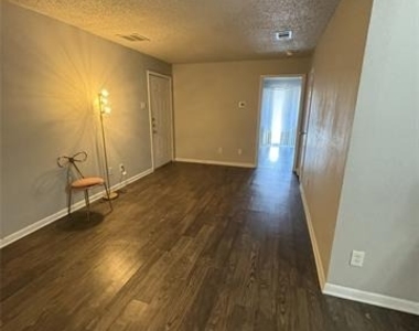 4502 Gaston Avenue - Photo Thumbnail 4