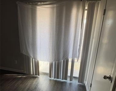4502 Gaston Avenue - Photo Thumbnail 13