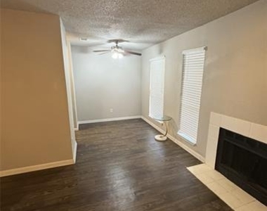 4502 Gaston Avenue - Photo Thumbnail 6