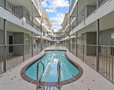 4502 Gaston Avenue - Photo Thumbnail 16