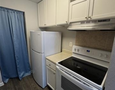 4502 Gaston Avenue - Photo Thumbnail 9