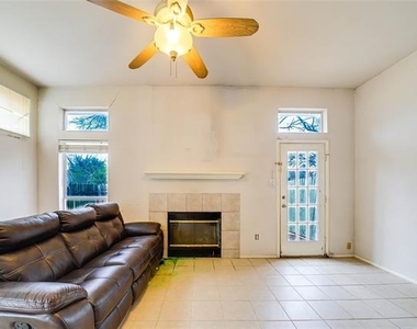 3946 Brandon Park Drive - Photo Thumbnail 6