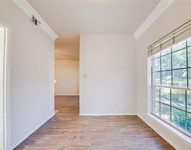 3550 Country Square Drive - Photo Thumbnail 14