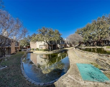 3550 Country Square Drive - Photo Thumbnail 3