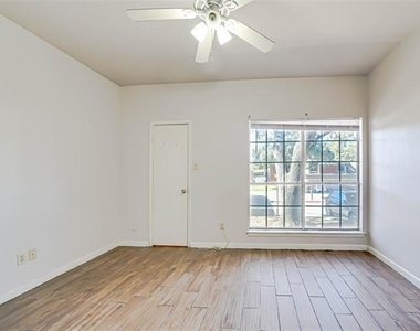 3550 Country Square Drive - Photo Thumbnail 20