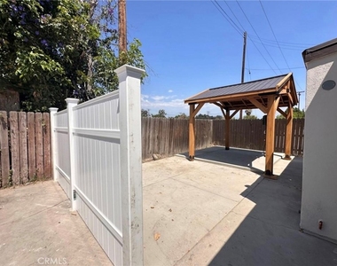 455 Pear Street - Photo Thumbnail 5