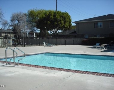 2670 Victoria Avenue - Photo Thumbnail 14