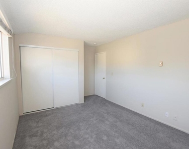 2670 Victoria Avenue - Photo Thumbnail 9