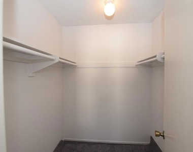 2670 Victoria Avenue - Photo Thumbnail 13