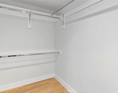 6419 1/2 Lexington Avenue - Photo Thumbnail 15
