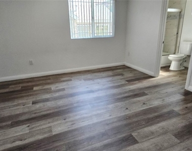 12308 Valley View Avenue - Photo Thumbnail 15
