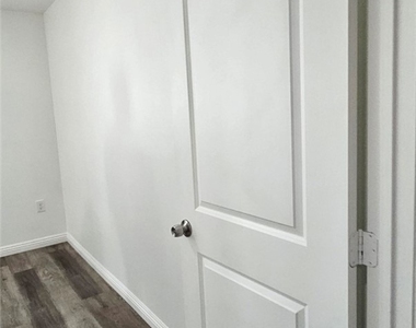 12308 Valley View Avenue - Photo Thumbnail 19