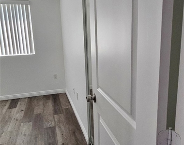 12308 Valley View Avenue - Photo Thumbnail 10