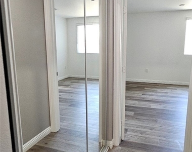 12308 Valley View Avenue - Photo Thumbnail 2