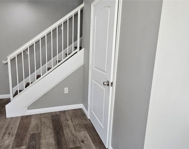 12308 Valley View Avenue - Photo Thumbnail 47