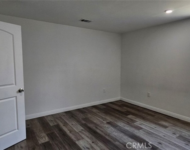 12308 Valley View Avenue - Photo Thumbnail 8