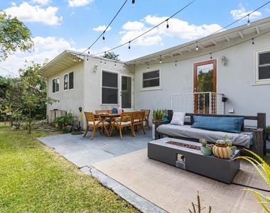 3323 Reta Street - Photo Thumbnail 3