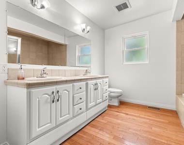 3323 Reta Street - Photo Thumbnail 15