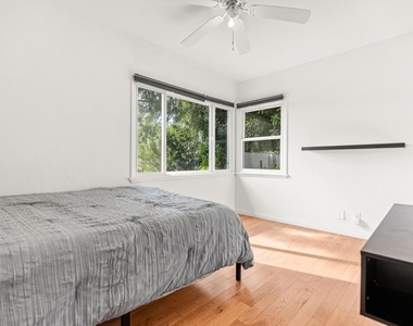 3323 Reta Street - Photo Thumbnail 13