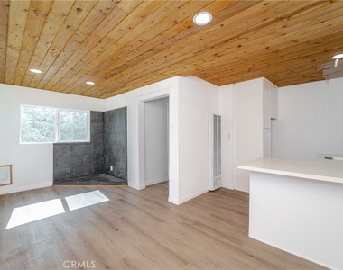 872 Hill - Photo Thumbnail 5