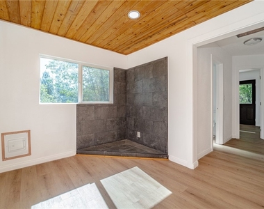 872 Hill - Photo Thumbnail 17
