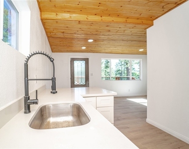 872 Hill - Photo Thumbnail 15