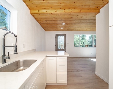 872 Hill - Photo Thumbnail 4
