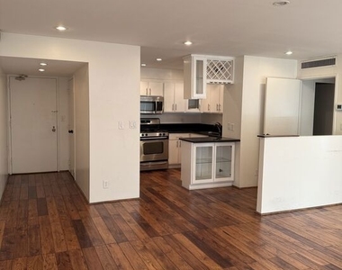 800 W 1st Street - Photo Thumbnail 2
