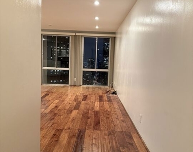 800 W 1st Street - Photo Thumbnail 6