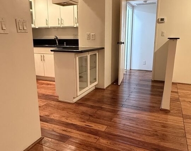 800 W 1st Street - Photo Thumbnail 16