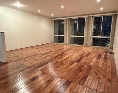 800 W 1st Street - Photo Thumbnail 17