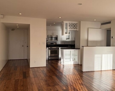 800 W 1st Street - Photo Thumbnail 10