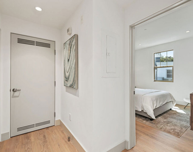 130 S Sepulveda Boulevard - Photo Thumbnail 14