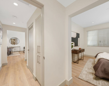 130 S Sepulveda Boulevard - Photo Thumbnail 2