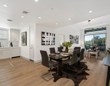 130 S Sepulveda Boulevard - Photo Thumbnail 1
