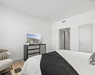 130 S Sepulveda Boulevard - Photo Thumbnail 11