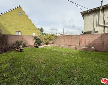 1807 S Redondo Boulevard - Photo Thumbnail 17